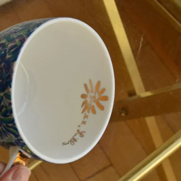 LILY PULITZER Hidden Lion / Floral 14 oz. Ceramic Mug "High Manetenance" Pattern - Picture 3 of 8